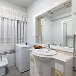 Piso Calle Sarria بيت للعطل *