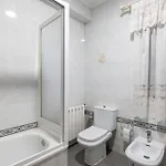 Piso Calle Sarria بيت للعطل