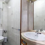 Piso Calle Sarria بيت للعطل