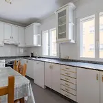 Piso Calle Sarria بيت للعطل